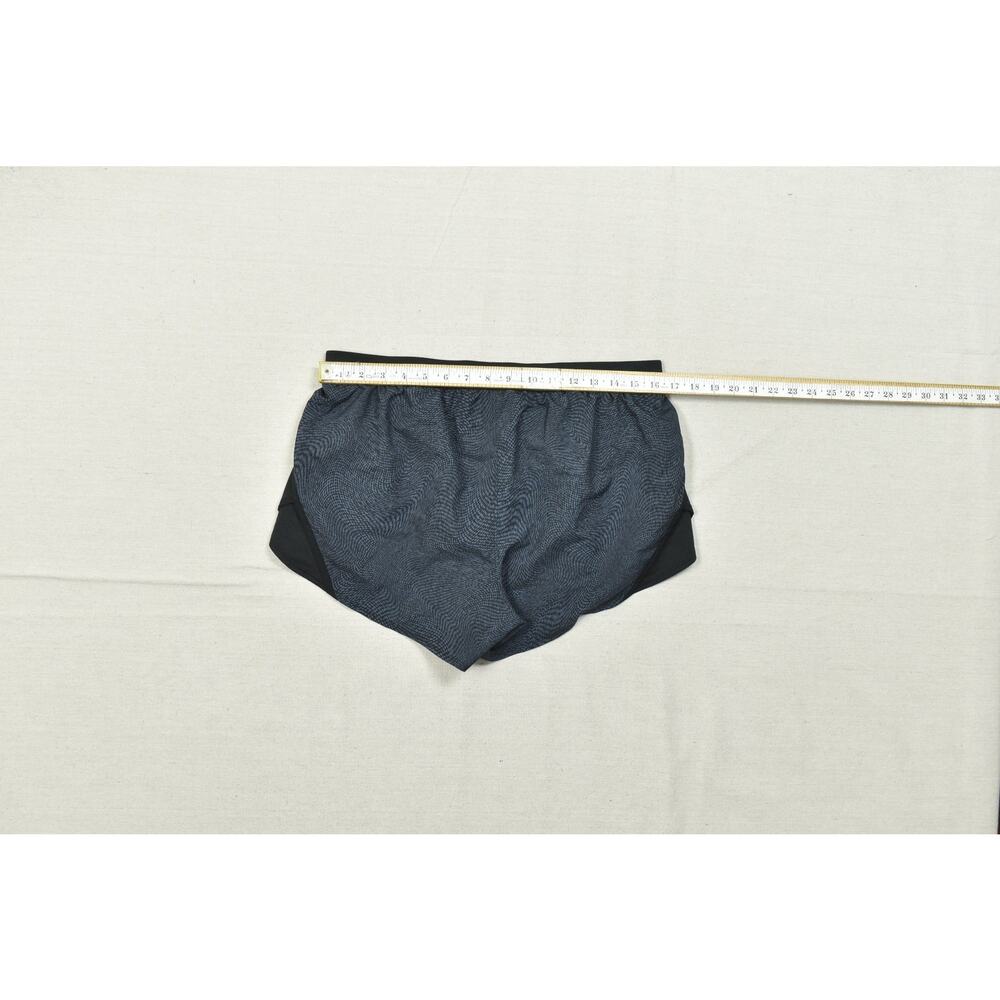 Under Armour Women's HeatGear Fly By 2.0 Running Shorts Gray Printed Size Large - Picture 2 of 8